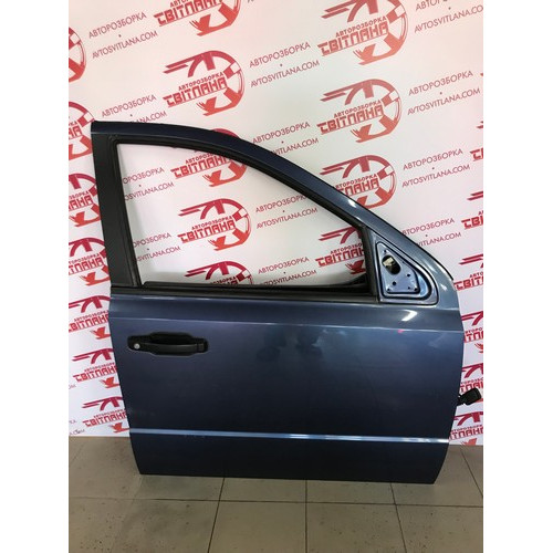 Двері передні праві комплектні Kia Sorento 2002-2006 760043E100